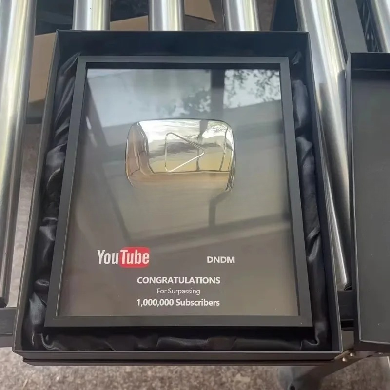 Board Game Logo - Logo YouTube i Bilibili, przycisk do